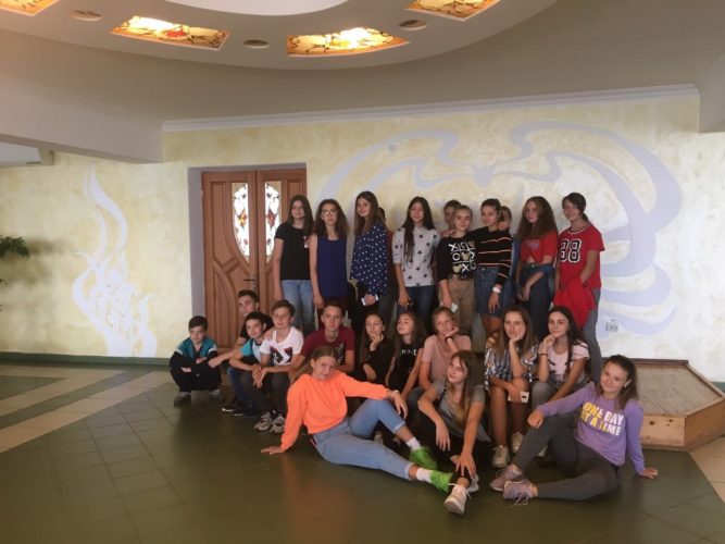 Екскурсійні тури у Центрі вітражного мистецтва