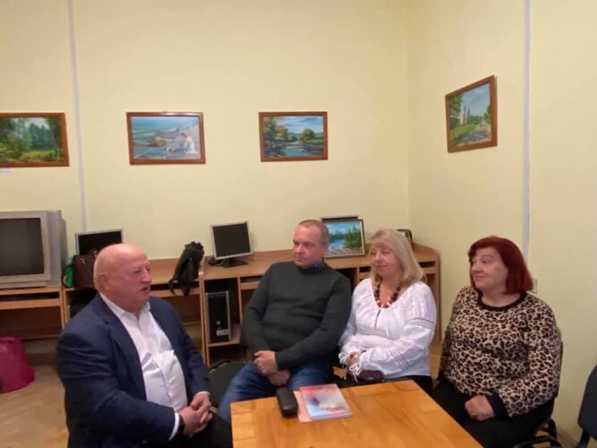 Дистанційна зустріч вихованців профтехосвіти з поетами Львова